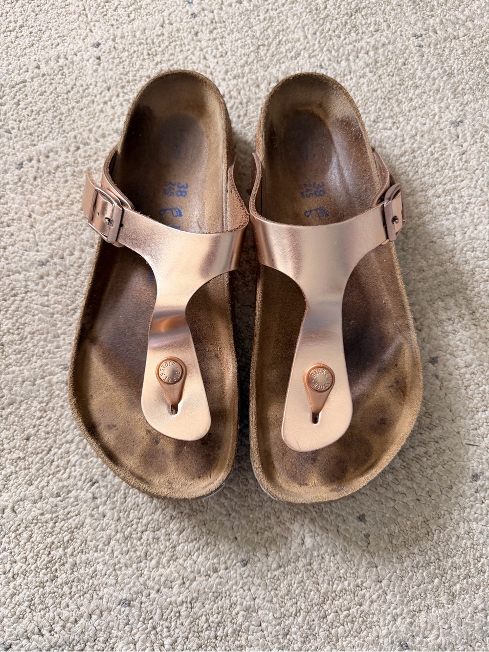 Birkenstock Rose Gold Metallic Soft Footbed Leather Gizeh 38